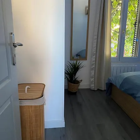 Superbe à Thème Proche Paris Appartement *