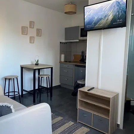 Superbe à Thème Proche Paris Appartement